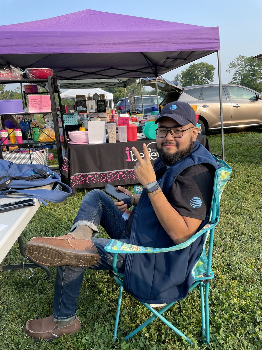 managermanchris's tweet photo. @eg9059eric and I are out early today!  We’re glad to be apart of this Race to end veteran suicide. #ATT #americasbest @DaleB1 @hoonign24 @LoganHartman19 https://t.co/GwoTGUTYrJ