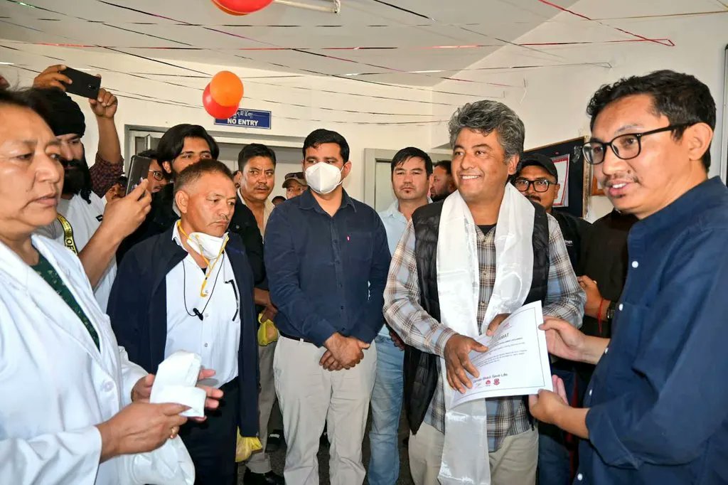 <a href="/NhmLadakh/">NHM Ladakh</a> under #AzadiKaAmritMahotsav org a mega blood donation drive #RaktdaanAmritMahotsav today at SNM Hospital Leh.
MP Ladakh <a href="/jtnladakh/">Jamyang Tsering Namgyal</a> was present as the chief guest.

<a href="/LAHDC_LEH/">LAHDC LEH</a> <a href="/DC_Leh_Official/">Deputy Commissioner Leh</a> <a href="/ddnewsladakh/">DD NEWS LADAKH</a> <a href="/PBLadakh/">Prasar Bharati Ladakh</a> <a href="/prasarbharti/">Akashvani News Leh</a> <a href="/FOBLeh/">@FOBLeh</a> <a href="/IndusDispatch/">Indus Dispatch</a> <a href="/GulistanLadakh_/">Gulistan News Ladakh</a>