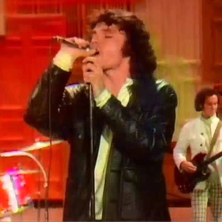 ThePCCCast's tweet photo. On this day in 1967, The Doors appeared on The Ed Sullivan Show. When asked to change lyrics to "Light My Fire", the band refused and never appeared on the show again.

#thedoors #60s #60smusic #60stv #edsullivan #PopCulture #PCCCast #linkinbio https://t.co/fPFEJqno2H