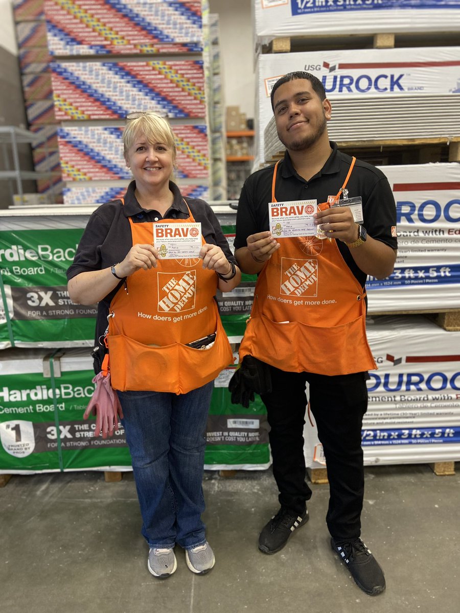 Celebrating Safety and Excellent Customer Service with these All- Stars!#6328 ⭐️⭐️⭐️