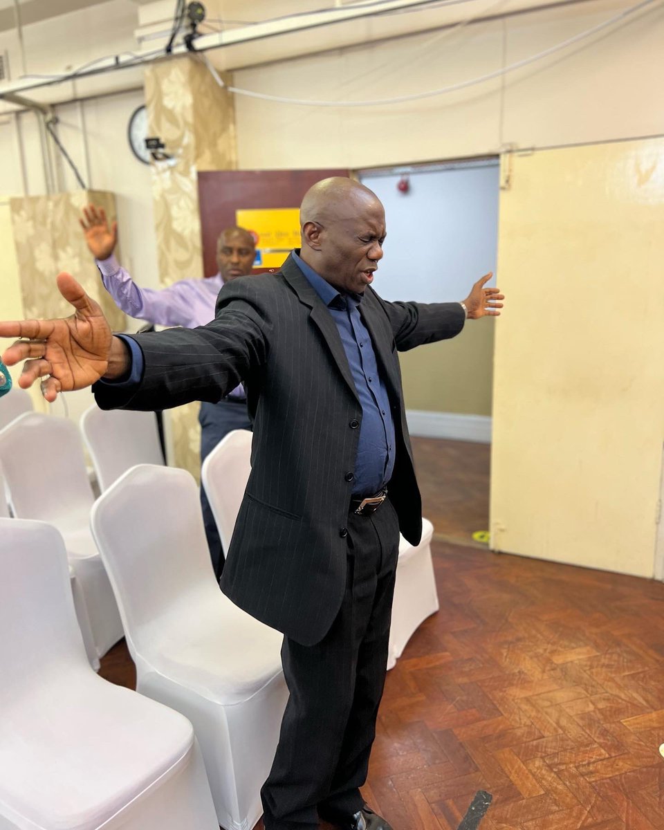 CACVUH's tweet photo. Worship Momment at The 2022 Convention of The Christ Apostolic Men Association Anosike Region (Europe) 

“For God is Spirit, so those who worship him must worship in spirit and in truth.””
John 4:24 NLT 

#ChristApostolicChurch #AnosikeRegion #CACEurope #CACMA #VesselUntoHonour https://t.co/HoNsTg1Uws