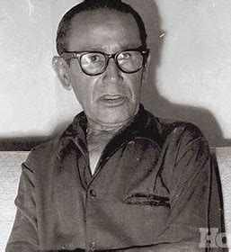 Dino_Bloise's tweet photo. -Frecuencia Al Día- Rep. Dominicana: #UnDíaComoHoy de 1911. Nace en Santiago el locutor Manuel Antonio Rodríguez (Rodriguito), creador del "El Informador Policíaco". Falleció el día 30 de diciembre de 1974, a los 63 años de edad.#rodriguito https://t.co/u4zaCeKfd4