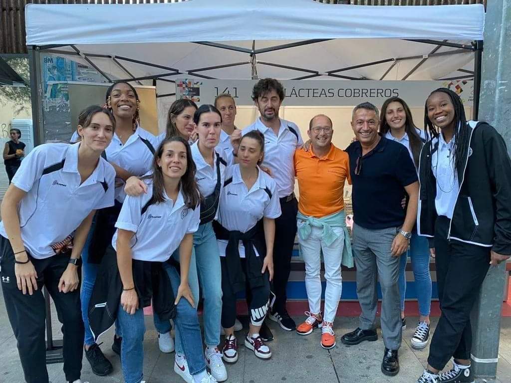 ¡Feria Mundial del Queso en Zamora:  @fromagocheeseexperie!
Desde ayer jueves 15 de septiembre y hasta el domingo 18,  las principales plazas del casco histórico de la capital zamorana acogen diferentes actividades.
#fromagocheeseexperience  #feriainternacionaldelqueso #zamora
