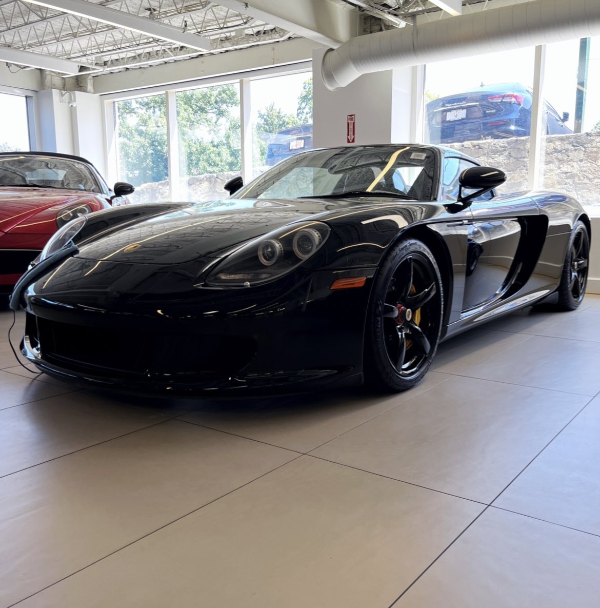 For the full post click here: instagram.com/p/CinCRn2uP4G/…

This particular example shown here is a 2005 Porsche Carrera GT, finished in Black (A1A1) over dark grey leather seats, and is shown here equipped with a number of desirable options!

#CarreraGT #PorscheCarreraGT