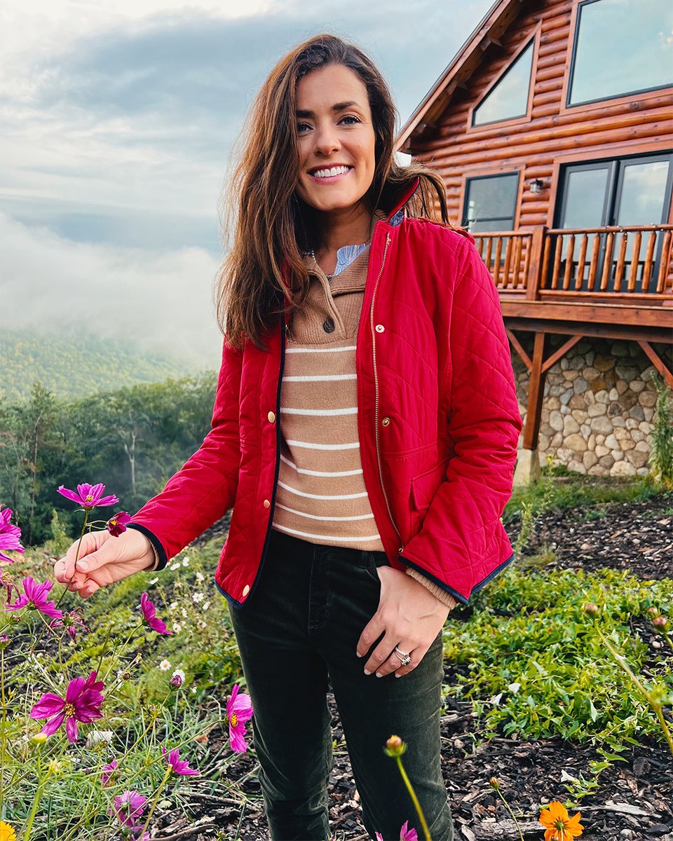 TalbotsOfficial's tweet photo. Autumn outings require a quilted coat, as evidenced by Sarah of @sarahkjp. Shop now: https://t.co/5GrFl75FMH #fallforTalbots #mytalbots #fallfashion #outfitinspo #modernclassicstyle https://t.co/pi3dHahX6G