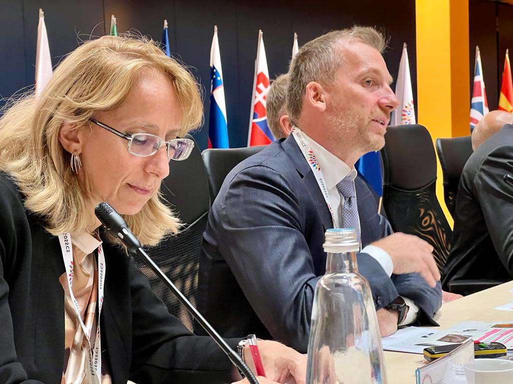 Cnr_Isof's tweet photo. The scientific dissemination actions carried out by Isof towards youngsters were presented by Armida Torreggiani at the Raw Materials Security of Europe Conference in Prague on september 12.Risks and solutions about raw materials security of supply was discussed #rmatschools #cnr https://t.co/fzgApaEAuJ