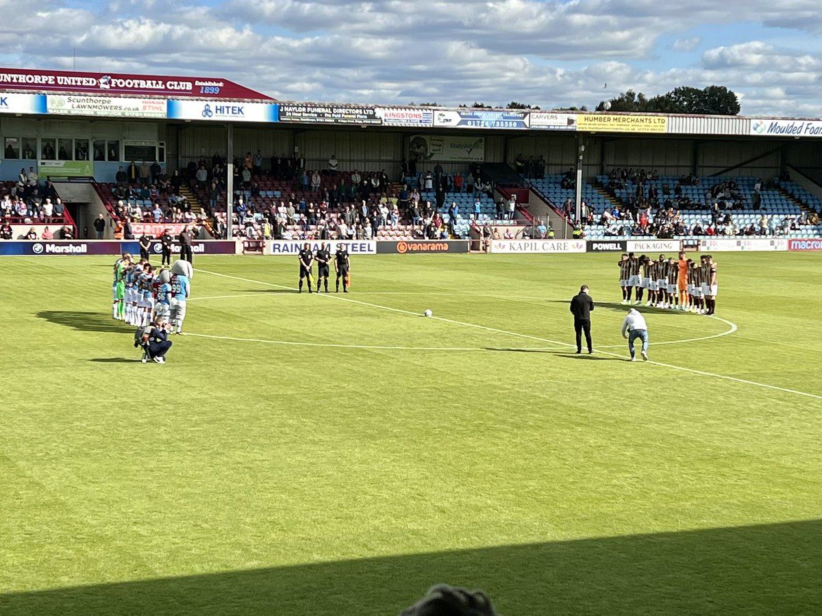 An impeccably-observed minute’s silence in memory of the Queen ahead of @SUFCOfficial and @YorkCityFC this afternoon. Pick up a copy of tomorrow’s @NonLeaguePaper for a full report and reaction from the National League clash.