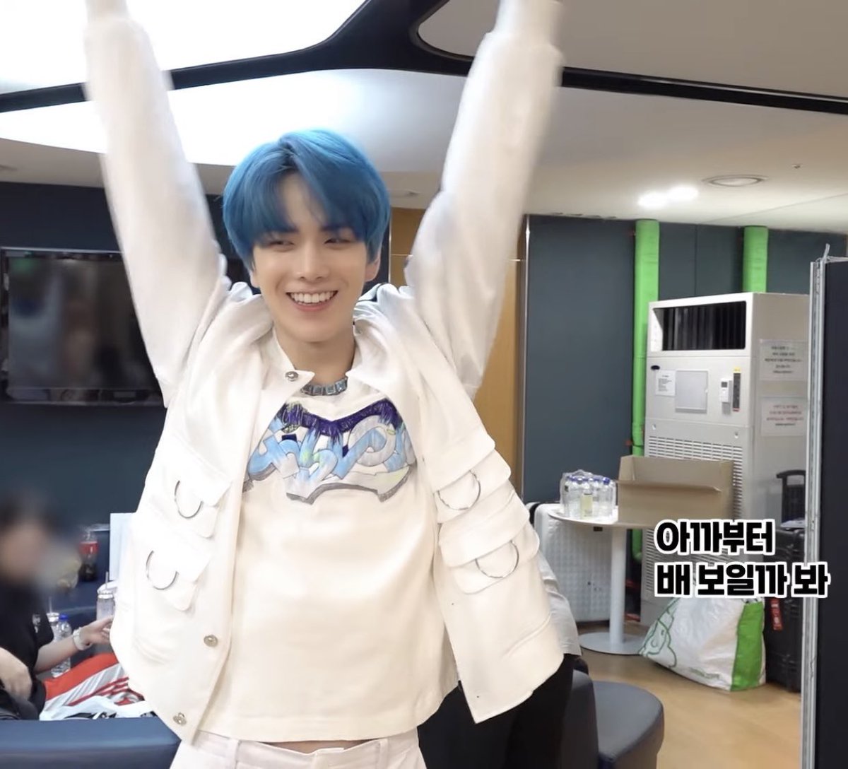 พี่อ้อมวัยสามขวบ วันนี้ยืนเองแบบไม่โงนเงนได้แล้วค่ะ👶🏻🤍