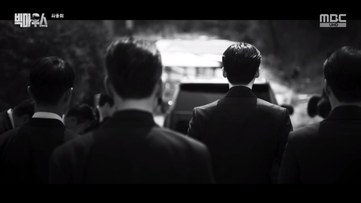 tweetyier's tweet photo. -END-
Go Miho died.
Choi Doha died.
The trio rot in jail.
Gong Ji Hoon got what he wanted.
Changho became a good big mouse.

a good ending, but our miho.........may she rest in peace😭😭😭😭🙏🙏
#BigMouthEp16 #BigMouth https://t.co/CeEYoTBWCJ