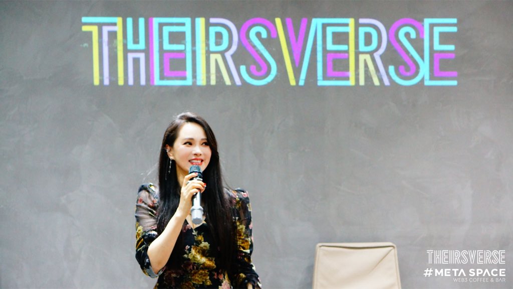 grace_ft17's tweet photo. Thank you @AnnieYi0304 for sharing how @Theirsverse is encouraging diversity in self-expression! Very inspiring! And looking forward to seeing how it expands in the digital fashion space. https://t.co/y4bcQuADPR