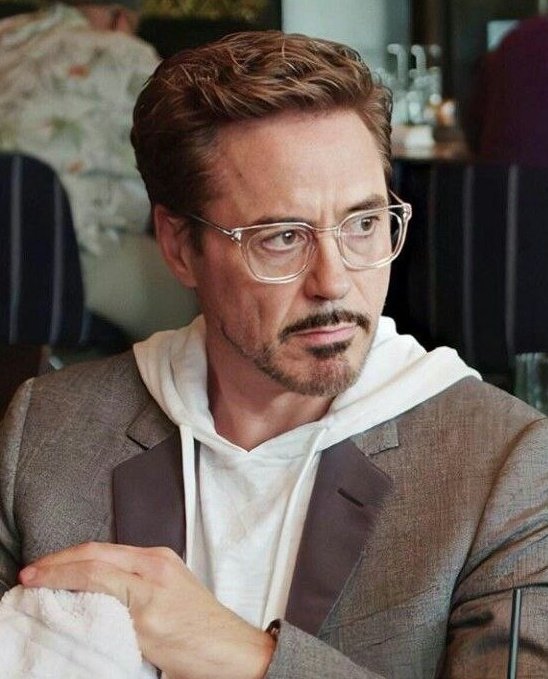 twitchlunerim's tweet photo. robert downey jr blessed us with this look https://t.co/19zZ0Ewnz1