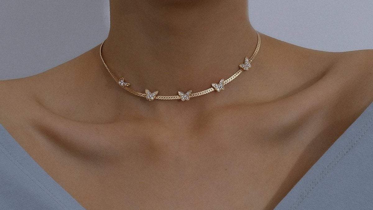 prettiestavenue's tweet photo. butterfly choker necklace https://t.co/2eK7yB4FJm