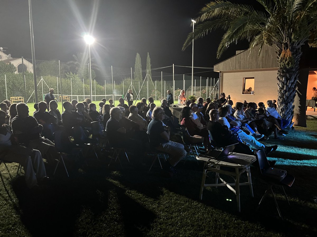 progettokome's tweet photo. Al via la nuova stagione 2022-2023 targata KOME!

L'INCREDIBILE STORIA DI TURIDDU MALANDRINU

Guglielmo Tasca: Autore, Chitarra e voce 
Massimo Leggio: Regia
Vincent Migliorisi: Chitarra, voce ed “altro”

#soloalkome #kome #komecomiso #komestanzedivitaquotidiana #secondastagione https://t.co/x5J6d1dxJL