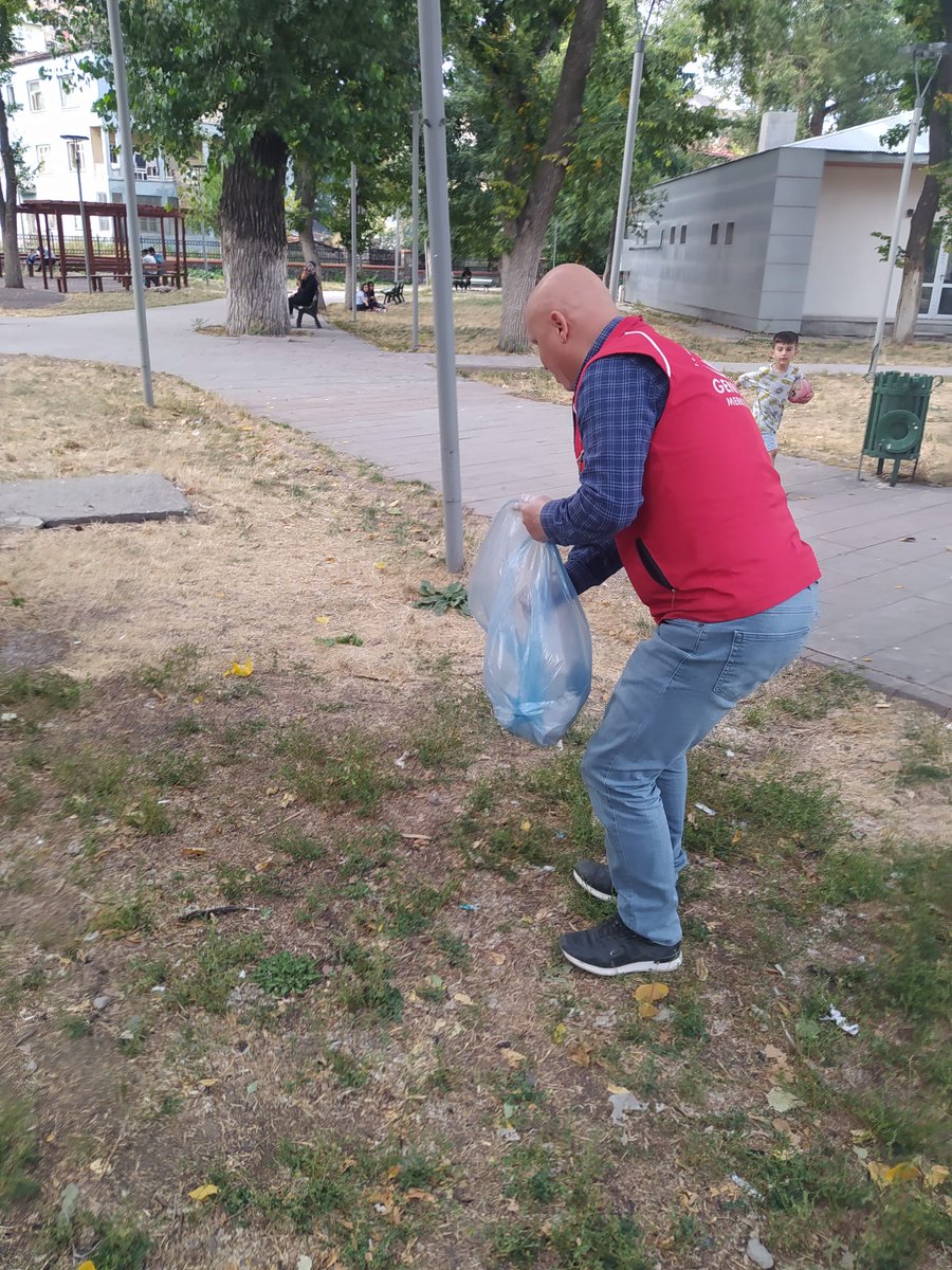 📍Masal Park

“Biz doğayı korudukça doğa da bizi korur”

17 Eylül #DünyaTemizlikGünü’nde Gönüllü gençlerimizle beraber sahadayız. 

Her şey #TemizDünya için🌍