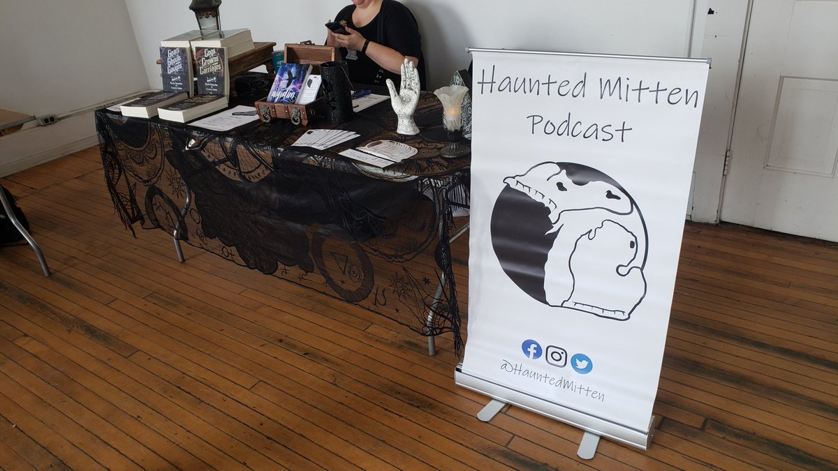 HauntedMitten's tweet photo. COME SEE US AT 1PM! HEAR STORIES OF DETROIT'S PAST.
and like, support local art. Come on.
#Frankenfest #Halloween #HauntedMitten #ghosts #Detroit https://t.co/X3xNdtI6G7