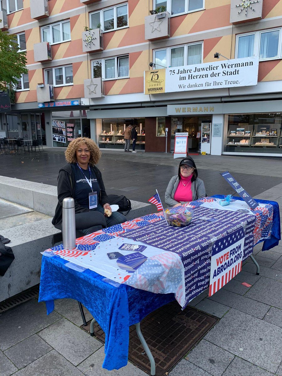 DemsAbroadDE's tweet photo. Love to see these pictures of our volunteers in Wiesbaden, Ingelheim, Mainz, and Hamburg for #RegisterTogether 😍
#DeliverDemocracy https://t.co/WAMNE9wkm1