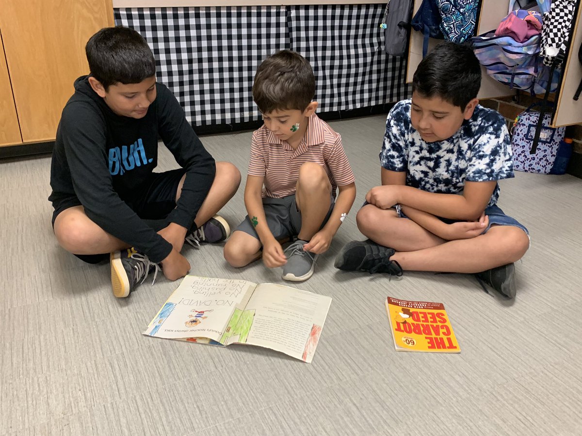 BrownLandi's tweet photo. Friendship Friday with 5th grade 💚🤍@renaelementary @JefferySDean @HeatherDean2 @coach_remer https://t.co/FfOIjCUDz3
