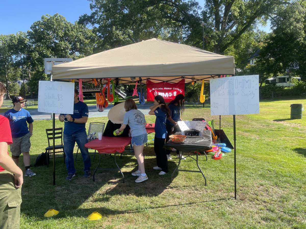 TriMHopedale's tweet photo. Come and support the Tri-M Music Honor Society at Day in the Park!!!  Play a game of musical toss into instruments! @hopedalejshs @HFOM_Hopedale https://t.co/dbdDdcfOrK