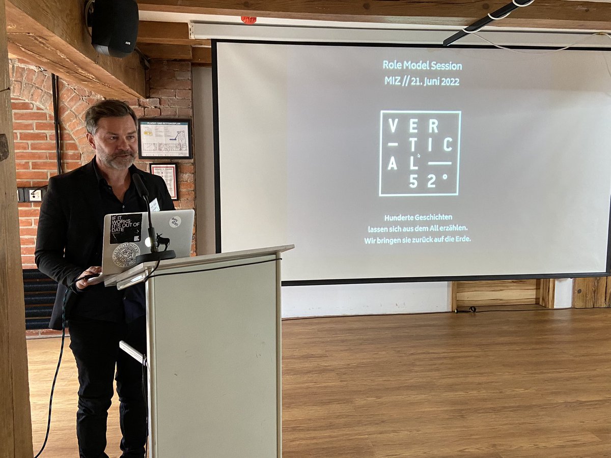 djv_bo's tweet image. Und jetzt präsentiert sich @Vertical_52 den Besucher*innen von Besser Online 2022. Danach geht es in die Abstimmung, wer unseren Startup-Pitch gewonnen hat. #djvbo