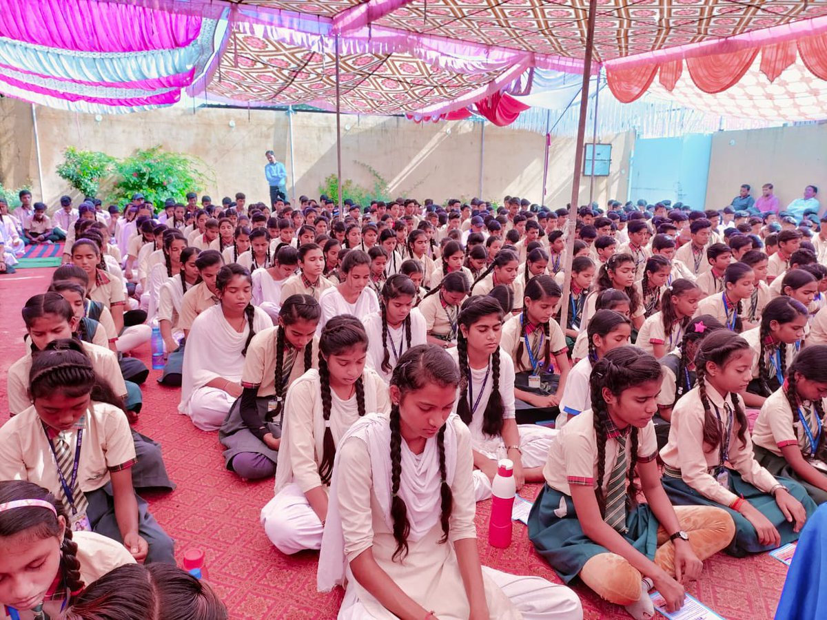 SY13721's tweet photo. Divya Jyoti School Anantapura Kota Rajasthan India GuruSiyag SiddhaYoga #Meditaion #automatic #Yoga #Holistic #Health #Healing #Cure frees #diseases #addiction Manifistation of YogoSutra #Boost #enery #immunity #memomry #stemna #srength #fitness #Wellbeing overall #Transformation https://t.co/mXGgTAxEIG