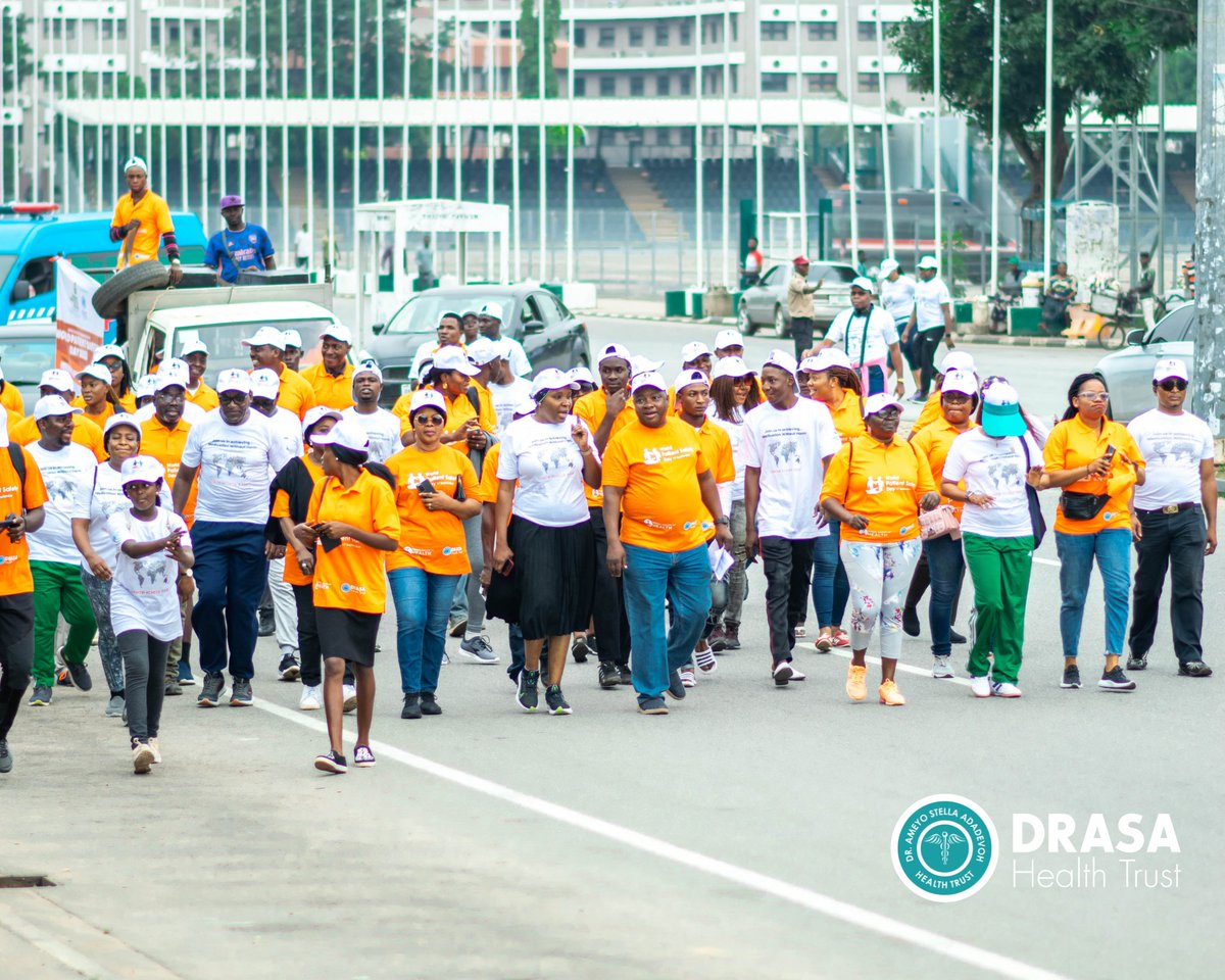 drasatrust's tweet photo. Words do less than ten things, but actions and pictures do more than ten thousand things.

We had a great time celebrating #PatientSafetyDay today on the streets of Abuja, with colleagues from @Fmohnigeria @HPDgov, @WHONigeria, @TheWaaph, and @cmulcicaps.

#MedicationWithoutHarm https://t.co/OFNecFe7wv