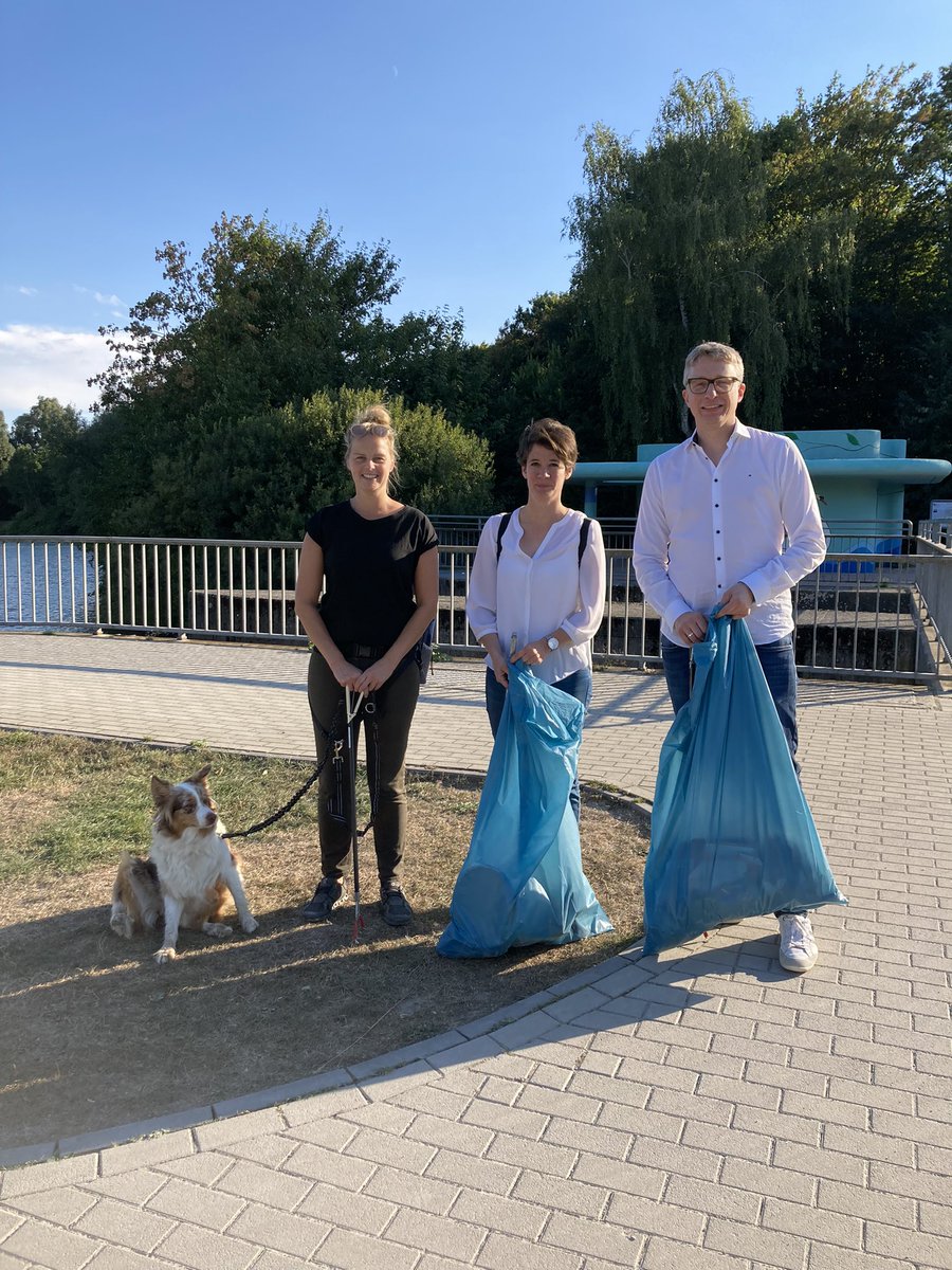 sknuettel's tweet photo. Heute ist #WorldCleanupDay - Mitarbeitende aus der ganzen @BENTELER_Group-Welt sind dabei. Wir natürlich auch. #Sustainability https://t.co/48aKd1Tu9y