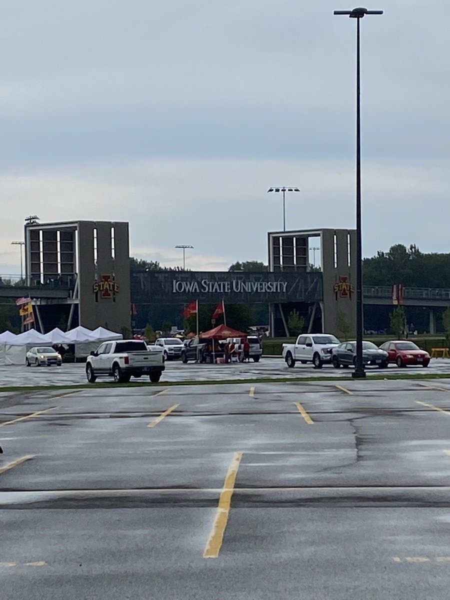 Lori Thomas tweet media