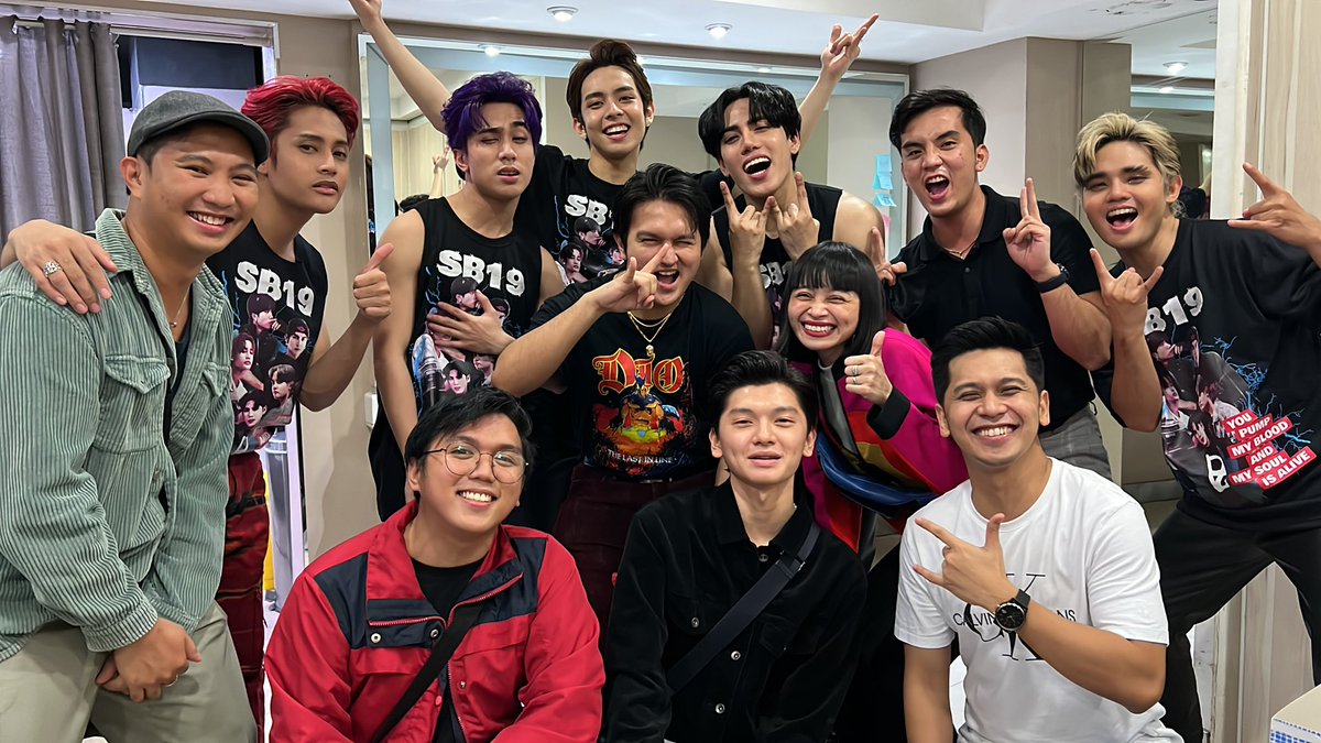 jirehchristianb's tweet photo. Congratulations SB19! That was one hell of a rideeeee. Lahat ng sa spotify ko lang kinakanta, I got to sing with y'all kasama ang asul na dagat ng A'tin!

Also, ang outfit inspo natin for today is the KEN SUSON. 

#WYAT  #WYATTour  
#SB19  #WhereYouAtSB19 https://t.co/V9wJZlzmyu