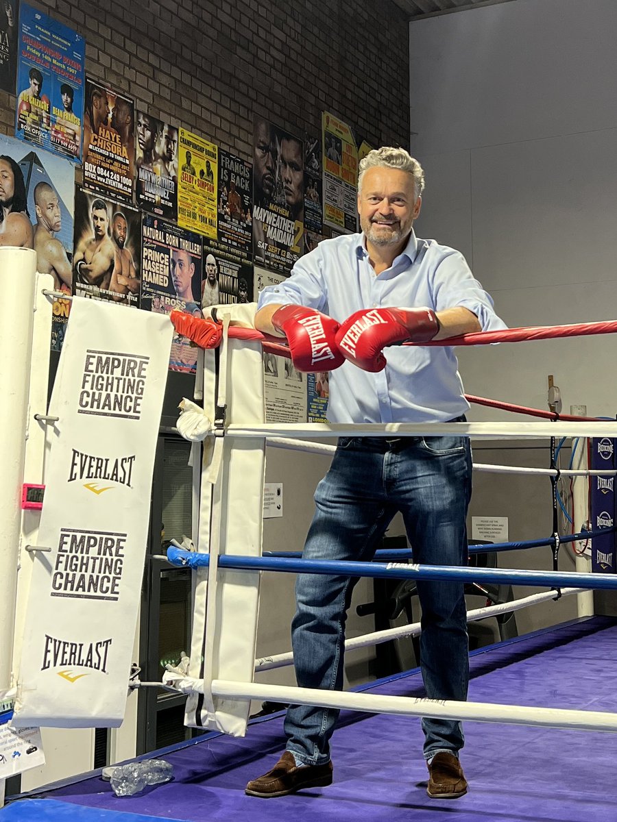 theoctoberclub's tweet photo. October Club Chairman @henryknapman visited our 2022 charity @EmpireFightingC in Bristol today to see the work they do supporting young people, often in very difficult circumstances, in realising their potential https://t.co/9wkDeBKQnU