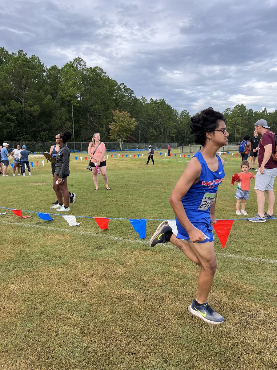 chiefhealthjax's tweet photo. Saturday mornings in the fall are for Cross Country! #GoPack @WolfsonXC @WolfsonAthletic https://t.co/02XtKNAPXj