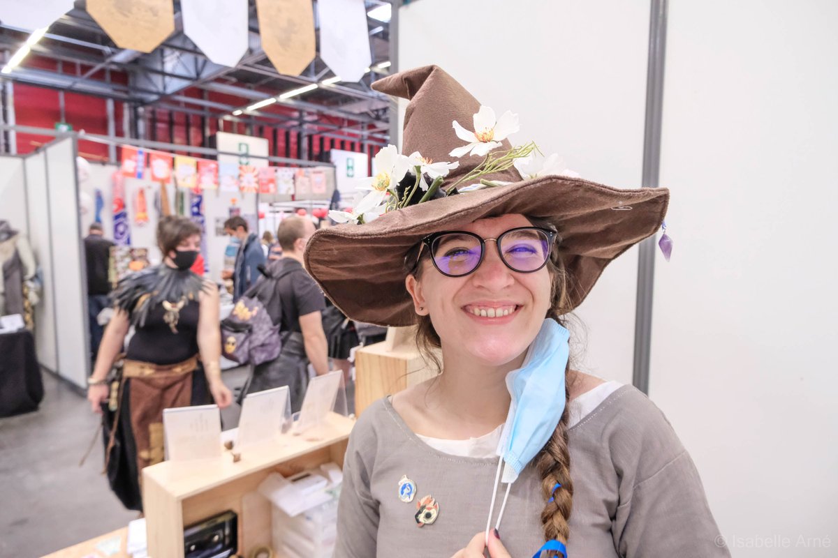 IsaArne's tweet photo. Retrouvez moi sur toutes ces #Convention très bientôt ! Vous viendrez bien faire coucou sur le stand ? @2DaysGeek @ARTTOPLAYNANTES @TGS_France @yggdrasilindoor https://t.co/JhEX42svKK