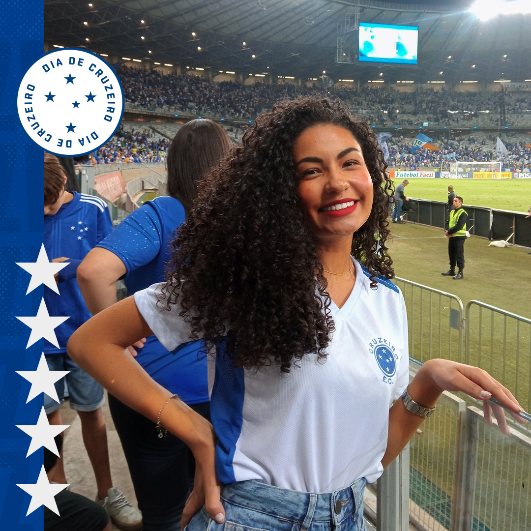 Cruzeiro's tweet photo. Depois de uma eternidade, chegou mais um #DiaDeCruzeiro 🦊👕

Poste sua foto usando o nosso manto e coloque a hashtag na legenda! https://t.co/XR9GK2PKeu