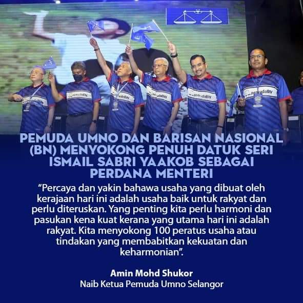 GerakanTimur's tweet photo. Tradisi membela rakyat. Itulah Barisan Nasional . Tiada esok menang, harga minyak turun. Bukan scam PTPTN. Tiada gebang, segebang kereta terbang. https://t.co/GKP3rCHwjs