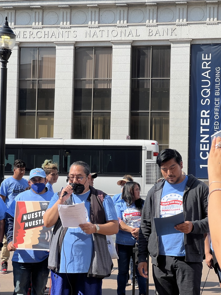 Angelo Ortega, “I have lived & voted in this city for 45 years. Today, we will be knocking on doors of hard-working people who are naturalized citizens, youth who are new voters, and others.” #MRAThrowDown