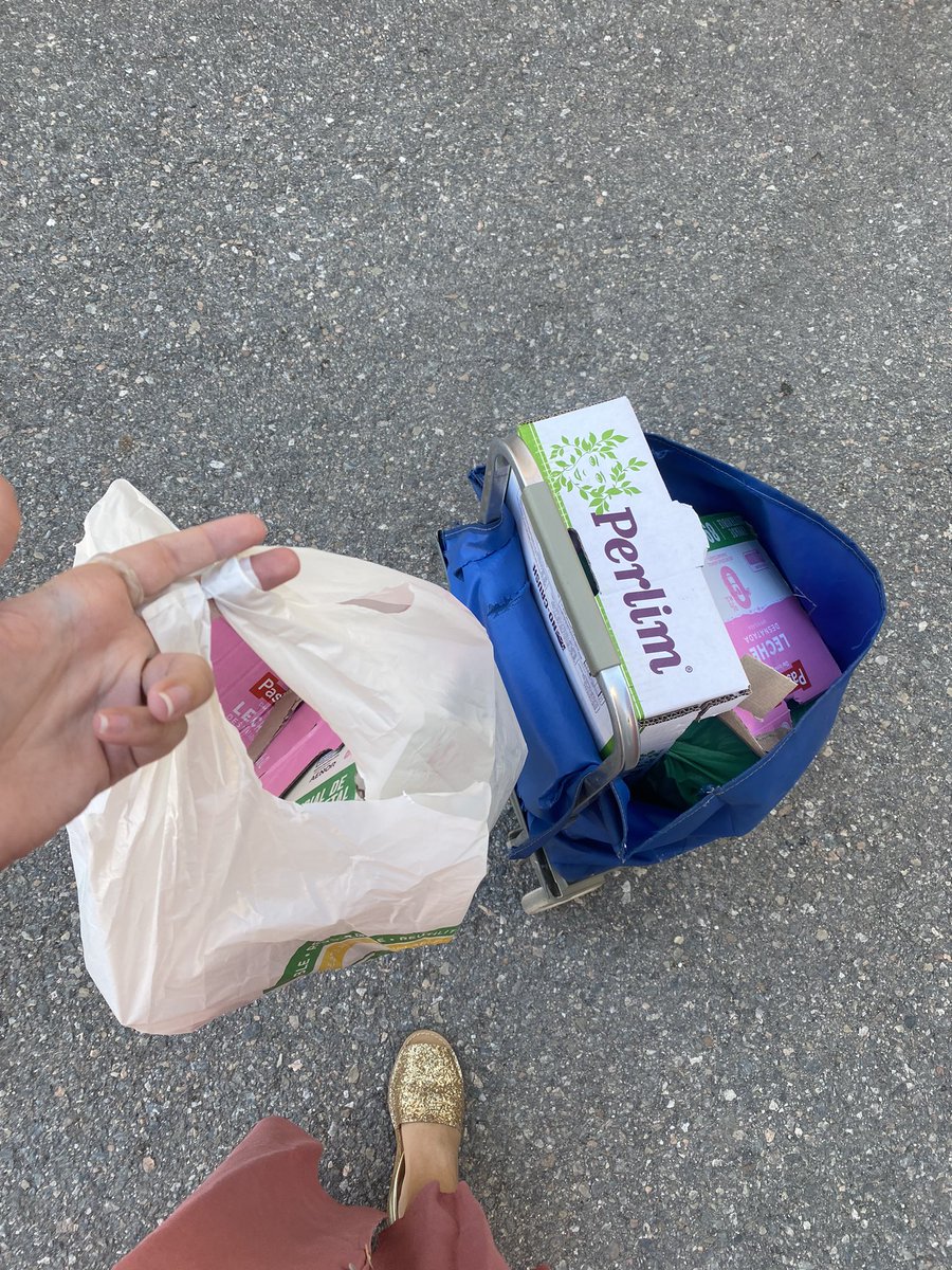 MariaaGonzalez_'s tweet photo. Quien no recicla es porque no quiere. Mi abuela 89 años ♻️ https://t.co/oTjWUPSBsO