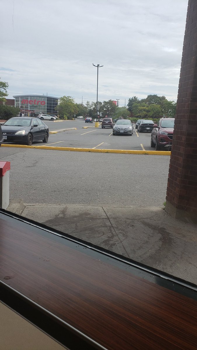 JohnRed1011's tweet image. Arrived at 10.30 am after another customer was dropped off #OttTransitChallenge2022