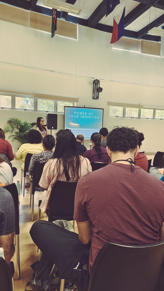 jimelvin07's tweet photo. Mindfulness practices revisited with a PD this morning by Fatima Asghar. #mindfulness #PDsession #SISLearns @Stonehill_SIS https://t.co/2jOosOHTXq