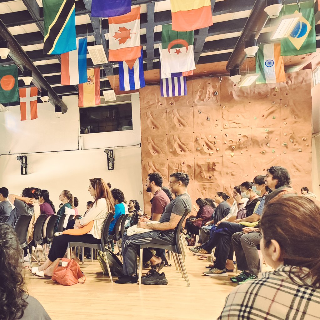 jimelvin07's tweet photo. Mindfulness practices revisited with a PD this morning by Fatima Asghar. #mindfulness #PDsession #SISLearns @Stonehill_SIS https://t.co/2jOosOHTXq