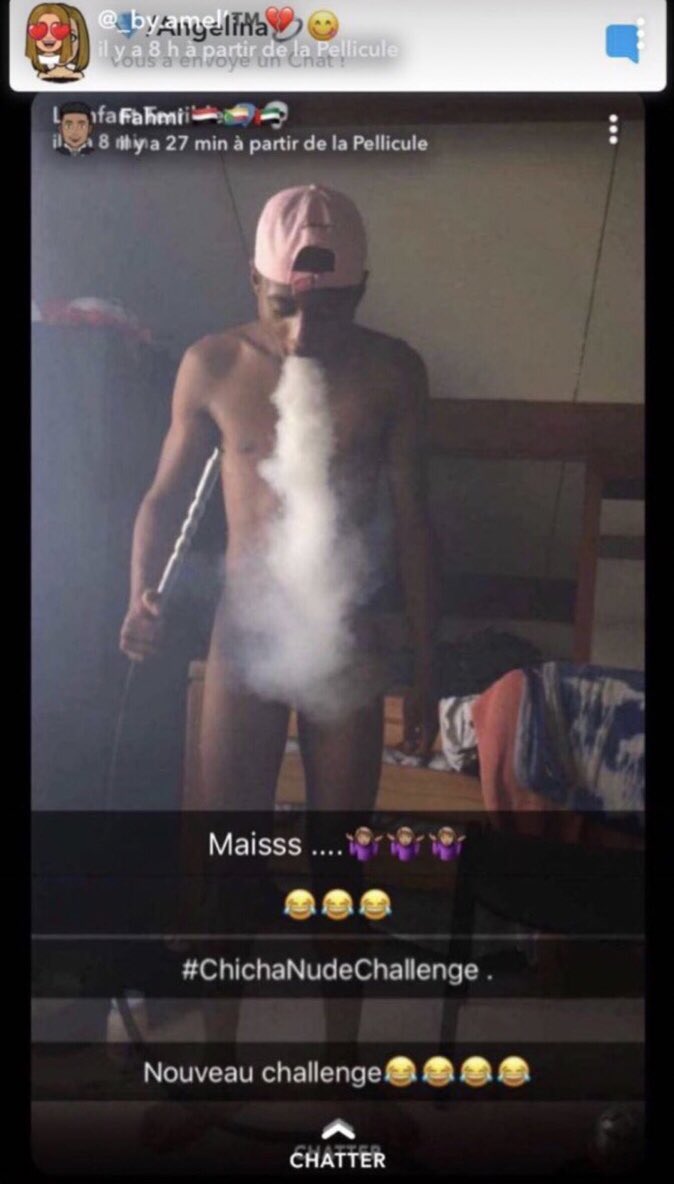 213abk's tweet photo. Voici ma tenue « inappropriée » qui m’a valu une exclusion de cours et un avertissement car selon ma prof et l’administration de mon école c’est provocateur 🤡🤡🤡 https://t.co/afHK6izdNq