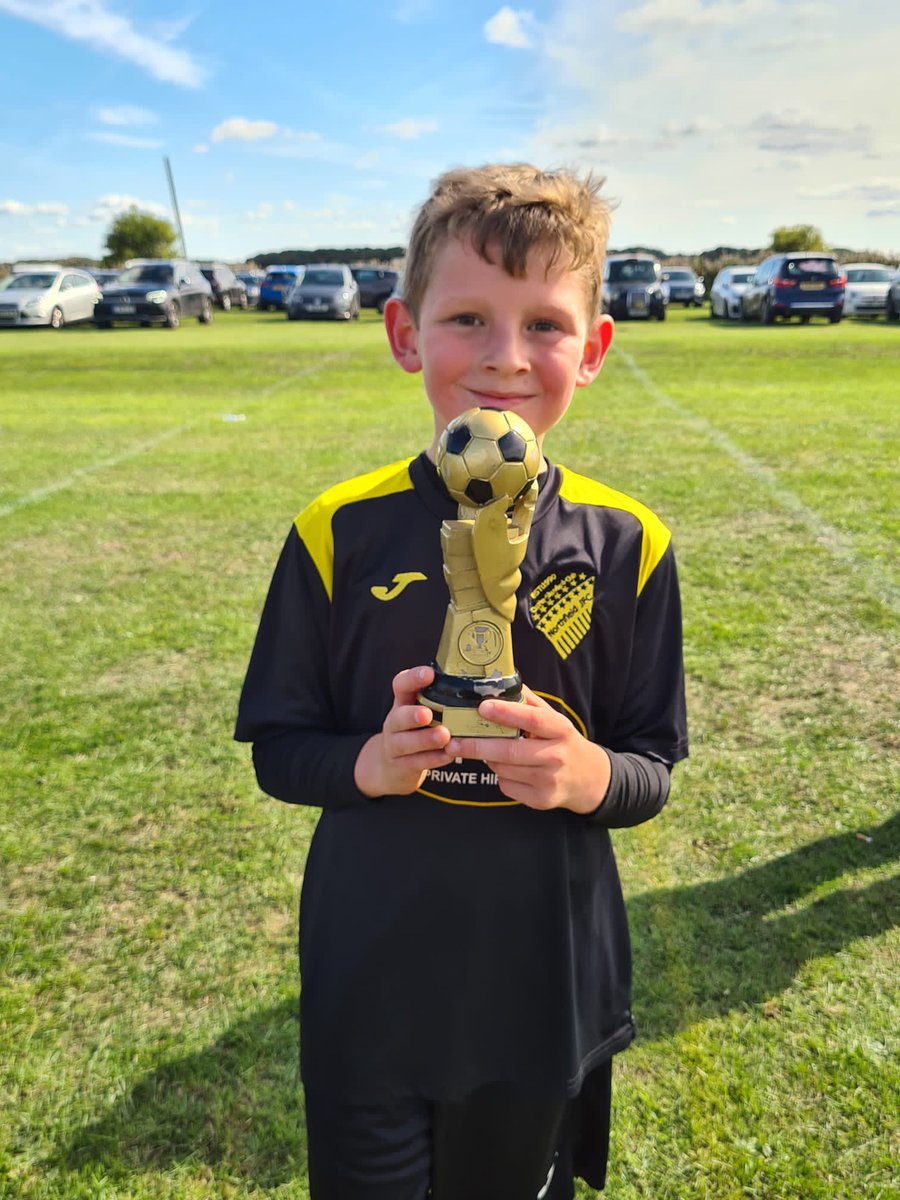 Northfield_JFC's tweet photo. Brilliant game @HightownJFL today vs Crosby Stuart. 
Our passing came is coming along loads. No goals today, but our @Radiocarslpool MoM goes to Jacob really determined performance 👏👏👏
💛🖤 https://t.co/K3IQxZxnnv