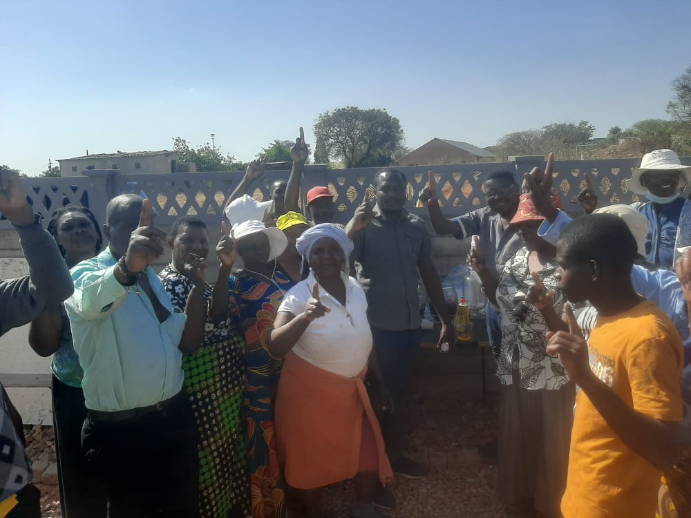 Our Saturday with the community mobilising with my comrade in struggle <a href="/EricgonoJnr/">Eric Gono Jnr</a> <a href="/Cde_Ostallos/">Gift Ostallos Siziba</a> <a href="/daddyhope/">Hopewell Chin’ono</a>