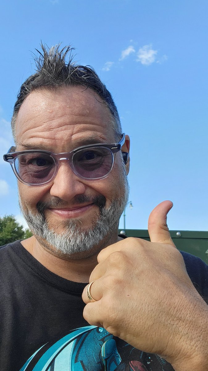 trekker21's tweet photo. 5.71 miles, and I still have to head back home!! Wish me luck, and SEND WATER!! #BeInspired #BeInspiring #GettingFitAt50 #FitFederationAugust #HealthJourney #CantGiveUpWontGiveUp https://t.co/JKM4bNgTR8