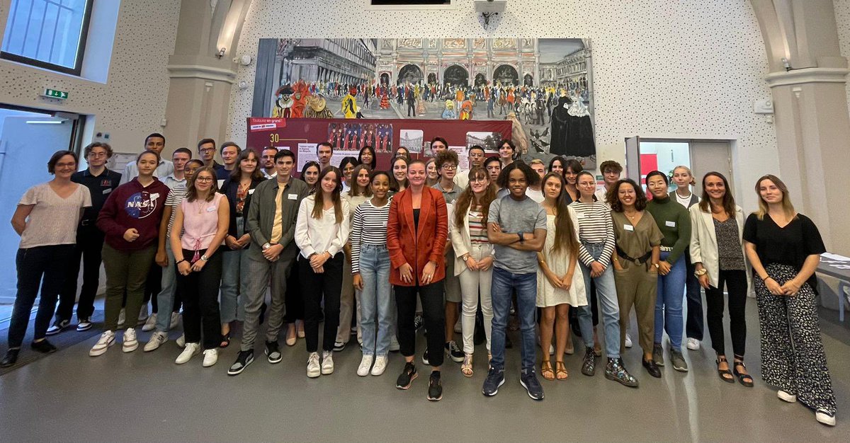 oxoanina's tweet photo. 50 jeunes engagés pour faire bouger notre ville de #Toulouse 💪 
Moment d’échanges avec les nouveaux membres du Conseil des Jeunes Toulousains pour leur rentrée. Un thème de cette année : la mobilité internationale et la jeunesse européenne 🇪🇺 https://t.co/brSg0faxl7