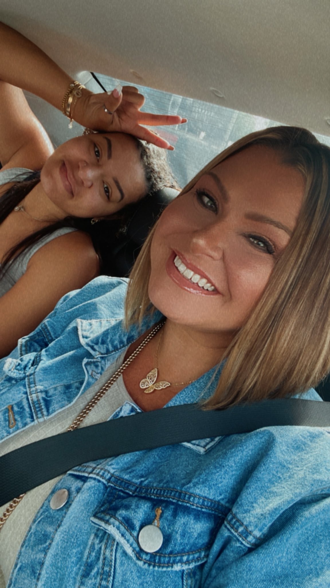 Christa Lynn on Twitter: "Travel partner 4L! @thelexijway ๐๐ง๐ #GoPackGo