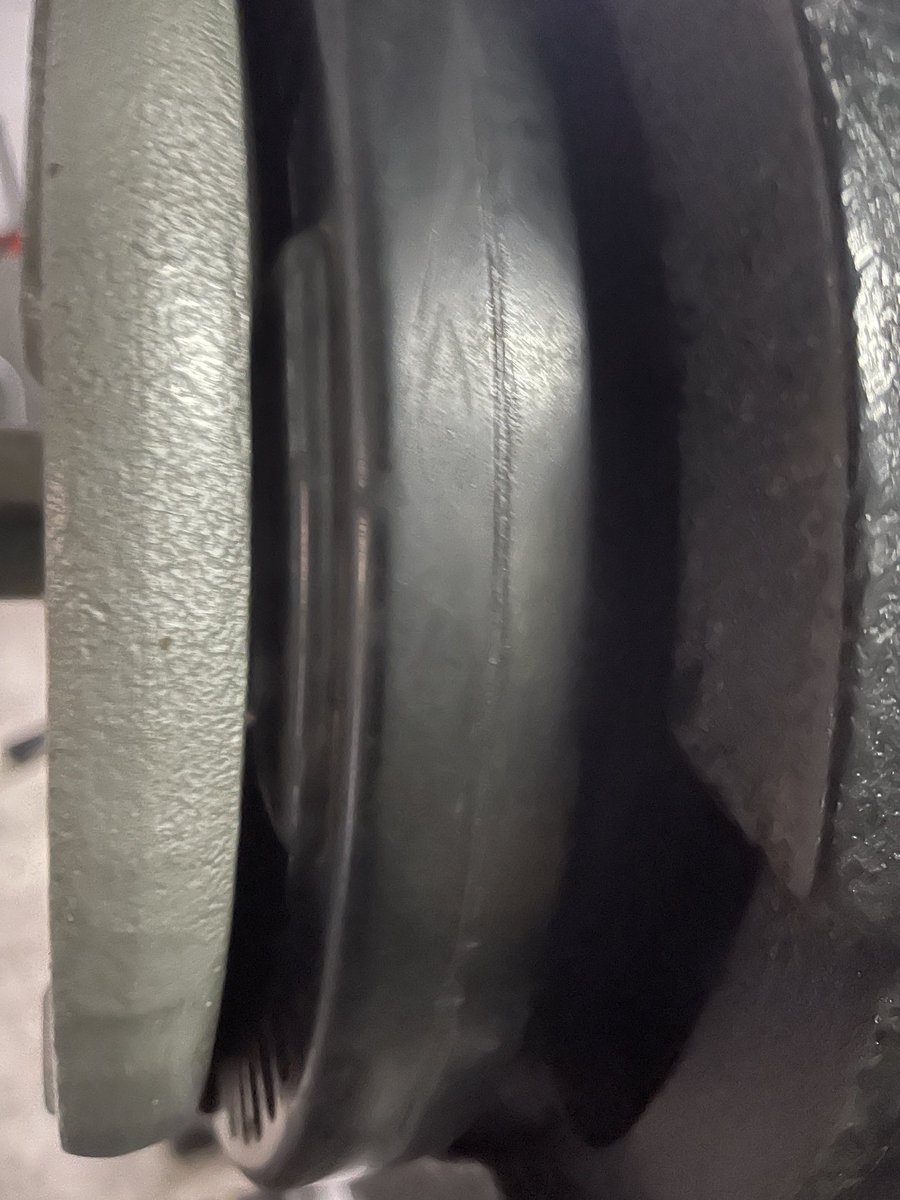 ArodmedMx's tweet photo. Iron or plastic. Which one do you prefer?? https://t.co/qtM3mDnjHT