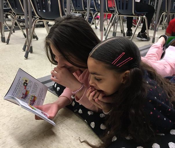 ReadWithMalcolm's tweet photo. It's #SCvsUGA on the football field right now. But in classrooms and homes across #Georgia and #SouthCarolina kids are training!
Getting ready for #READMarathon on October 11 and #READBowl January 9.
Are YOUR kids getting ready?
https://t.co/mJcsg2ddhp https://t.co/bHMv1j4kTx