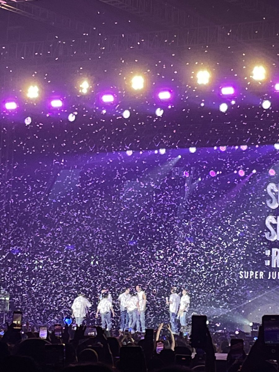 ELFquotes's tweet photo. thank you, i’m home💙 https://t.co/1oGyHky9W6