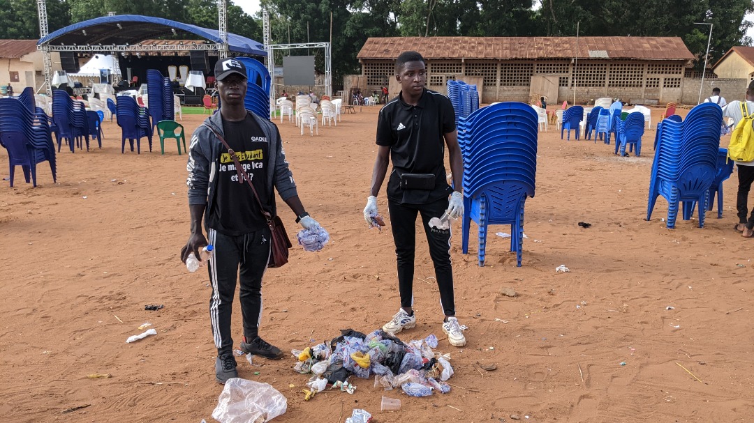 GuellyR's tweet photo. It was so fun ✌️💥💚💚💚🥰🥰
@LetsDoItWorld

#WorldCleanupDay #LetsDoItWorld #RFAEDD #Nettoyage #Agoe #Togo #TgTwittos https://t.co/Jq0BmJMooB