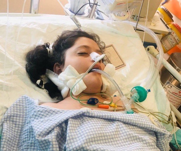 Sarah_8282_'s tweet photo. @Ahmadoriginal1 @j_kiyarash The brutal murder of a 22-year-old Iranian woman by the moral police.
We demand the abolition of the mandatory hijab in Iran.
قتل وحشیانه زن ۲۲ ساله ایرانی توسط پلیس اخلاق.
ما خواستار لغو حجاب اجباری در ایران هستیم.
#Mahsa_Amini
#MahsaAmini https://t.co/BRoCnXvRbb