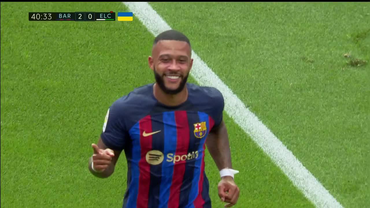Memphis Depay gave them no chance 😤”